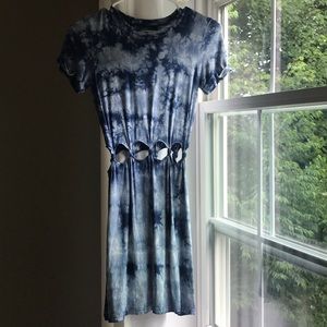 Tie-dye slit dress